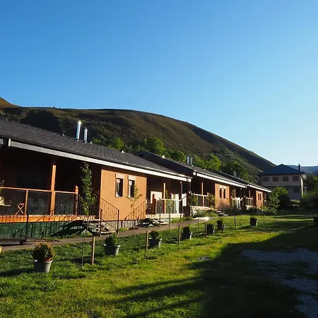 Отель Planet Ancares *